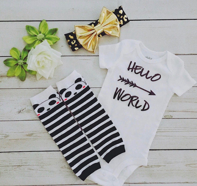 Hello World/Newborn outfit/Hello World I am..Baby Name/ 3pc Baby outfit/Baby gift/Baby shower baby gift/Neborn